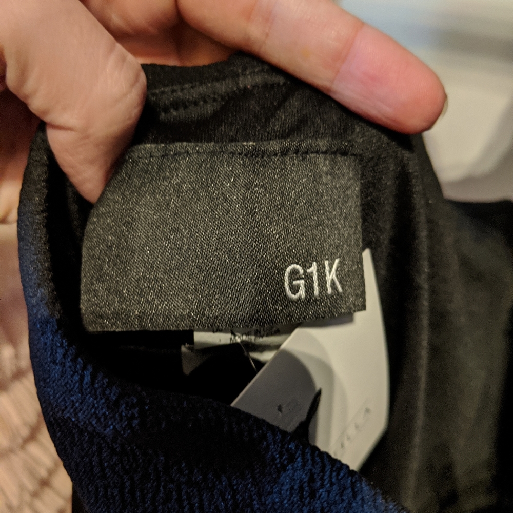 Structured Ruffle Dress - Picture 4 of 5